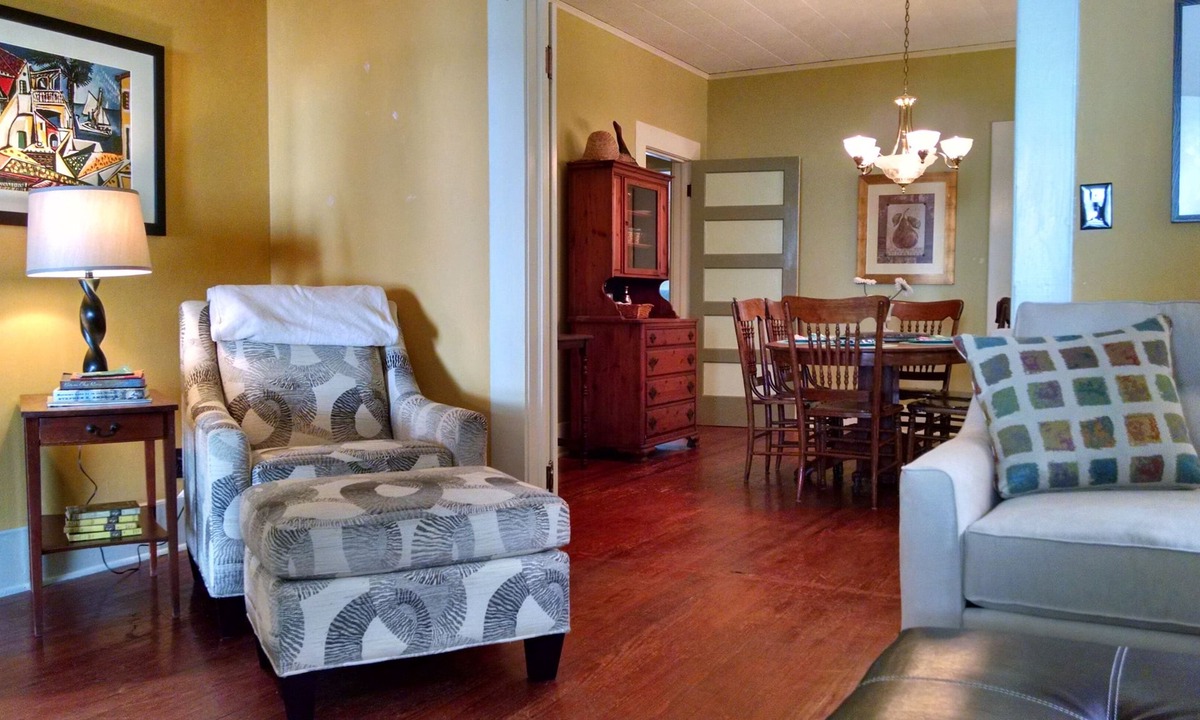 Quincy House | Bungalow Cottage On Lake Talquin