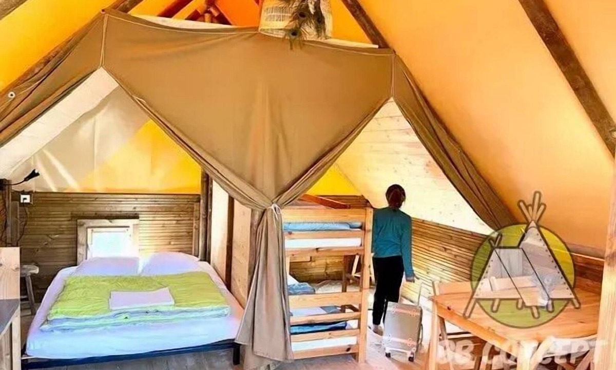 Cormoranche-sur-Saone House | Bungalow Amazone for 4 persons per night