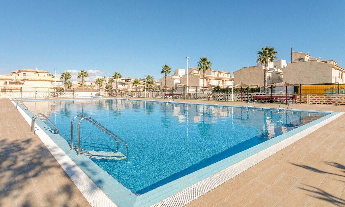Monte Faro House | Bungalow 'Manuel 217 En Gran Alacant' with Shared Pool, Wi-Fi and Air Conditioning