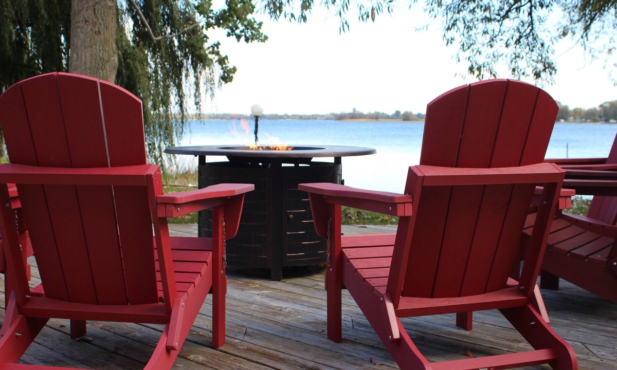 Consecon Cottage | Bungalow on the Bay