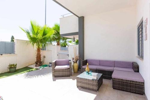 La Florida Apartment | Bungalow Pink garden