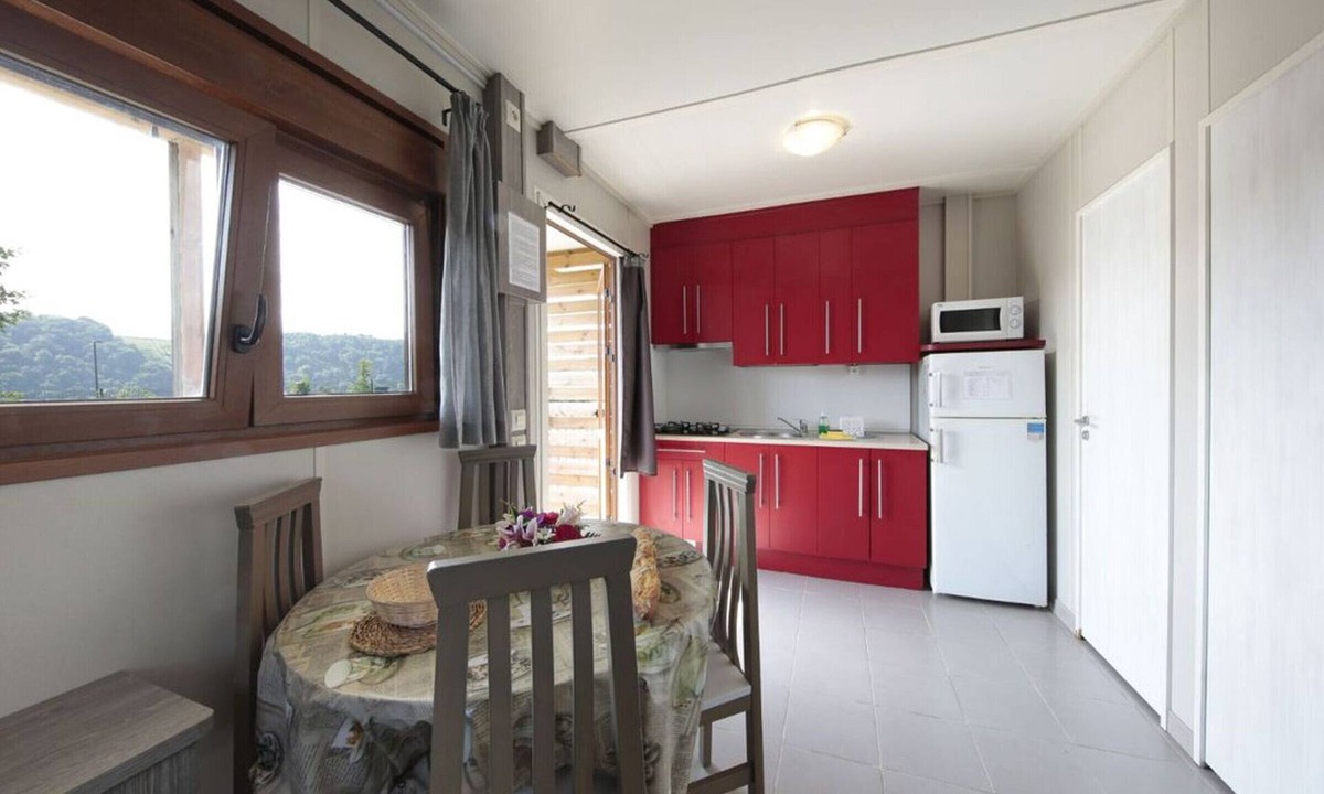 Zumaia House | Bungalow PMR with Terrace - Sleeps 3
