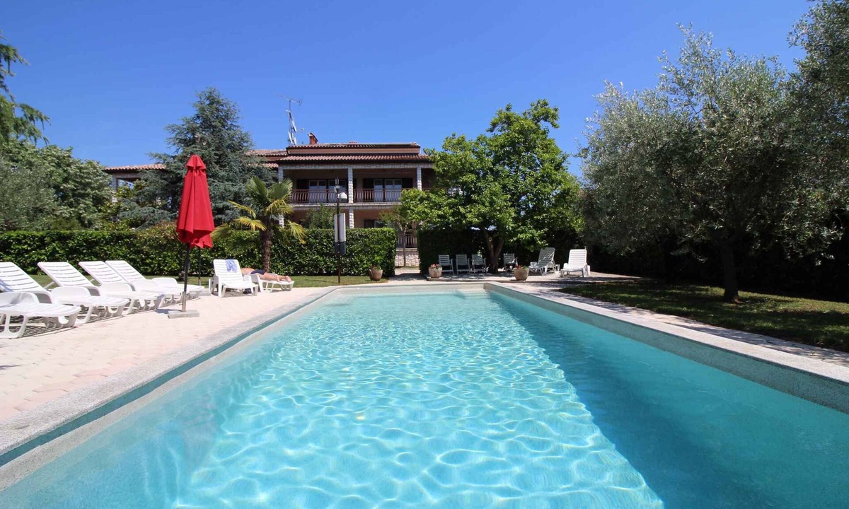 Vrvari House | Bungalow with pool and air conditioning