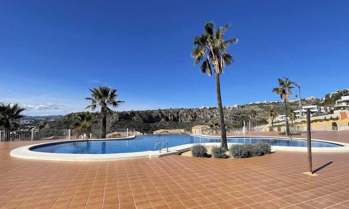 Cumbre del Sol Ski Chalet | Bungalow with stunning mountain views - SASKIA