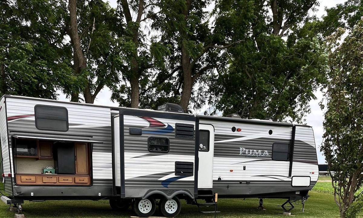 Brooklyn RV Rental | Bunkhouse Camper