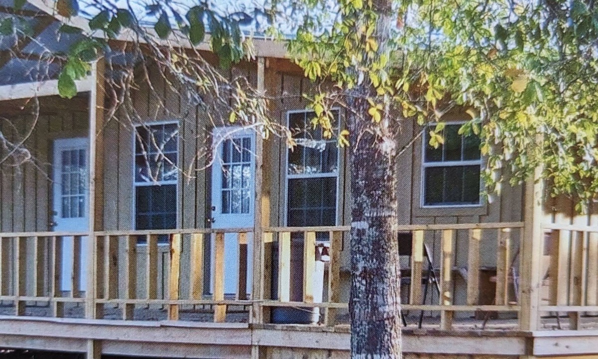 Hempstead Cabin | Bunkhouse on 18 acres.