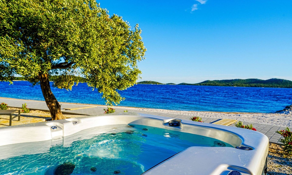 Drage House | BUQEZ ECO RESORT - Beach Villa 28 - Directly by beach