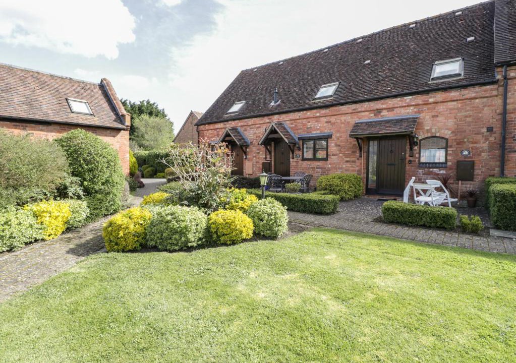 Ardens Grafton House | Burford Cottage