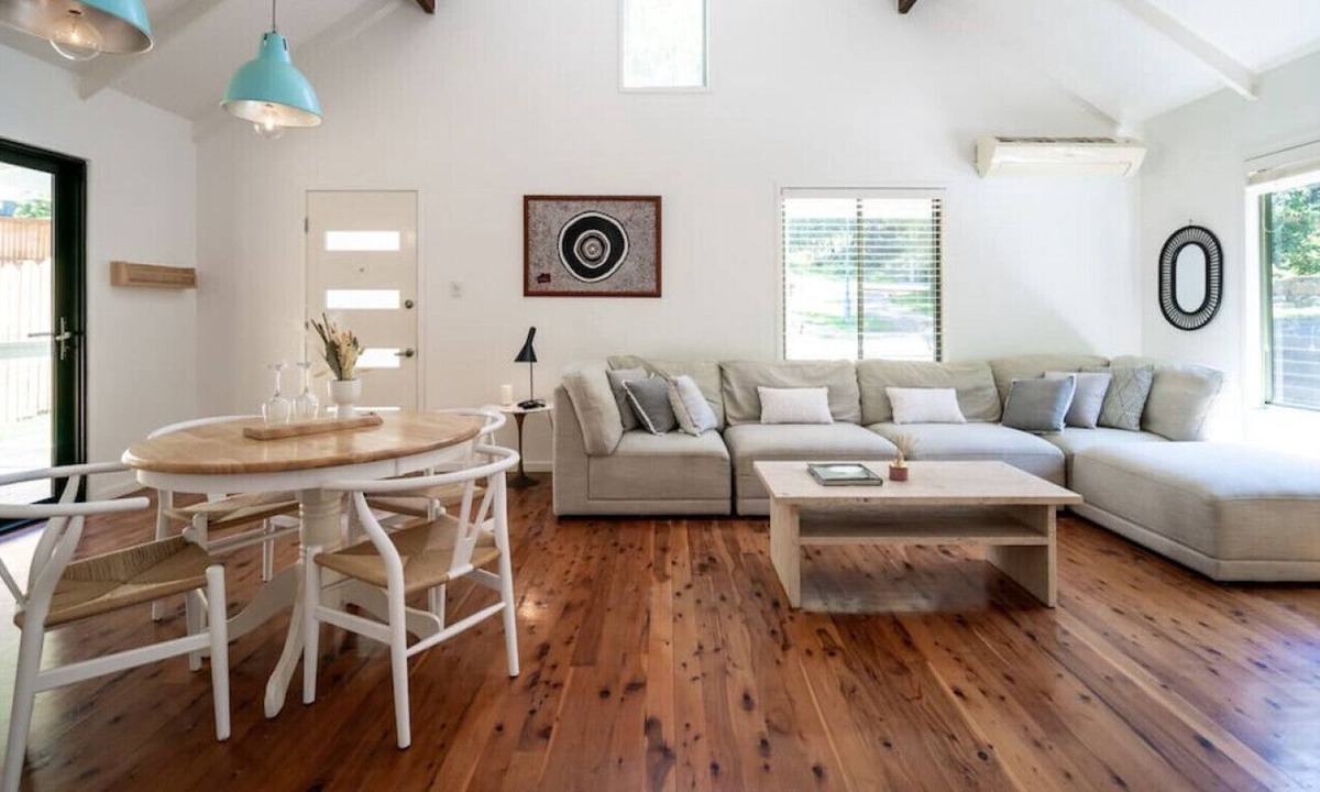 West Burleigh House | Burleigh Glen Cottage