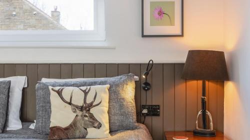 Scawton House | Burn Cottage - with Hot Tub