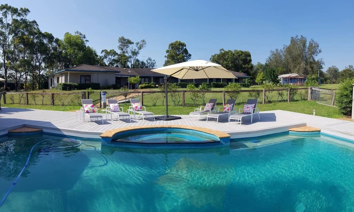 Lovedale House | Burncroft Guesthouse