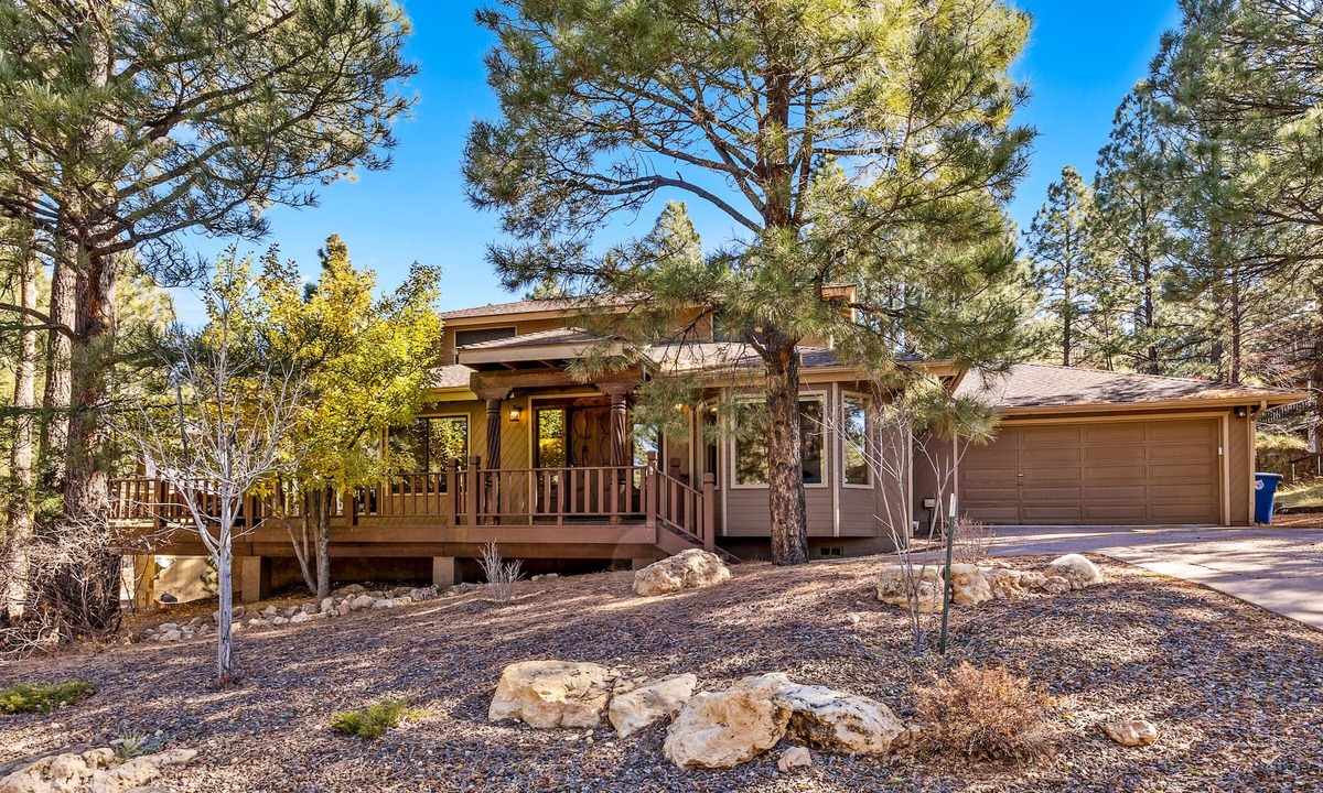 Flagstaff Cabin | Burning Tree | 4BDR/3BA | | Spend Spring in Flagstaff!