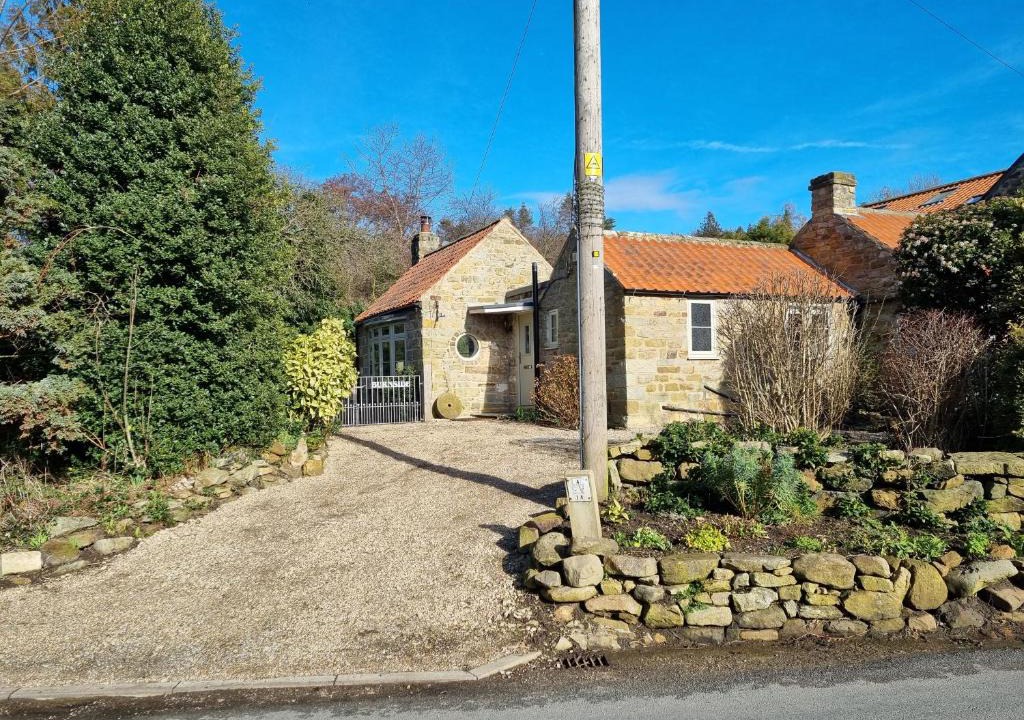 Aislaby House | Burnside Cottage