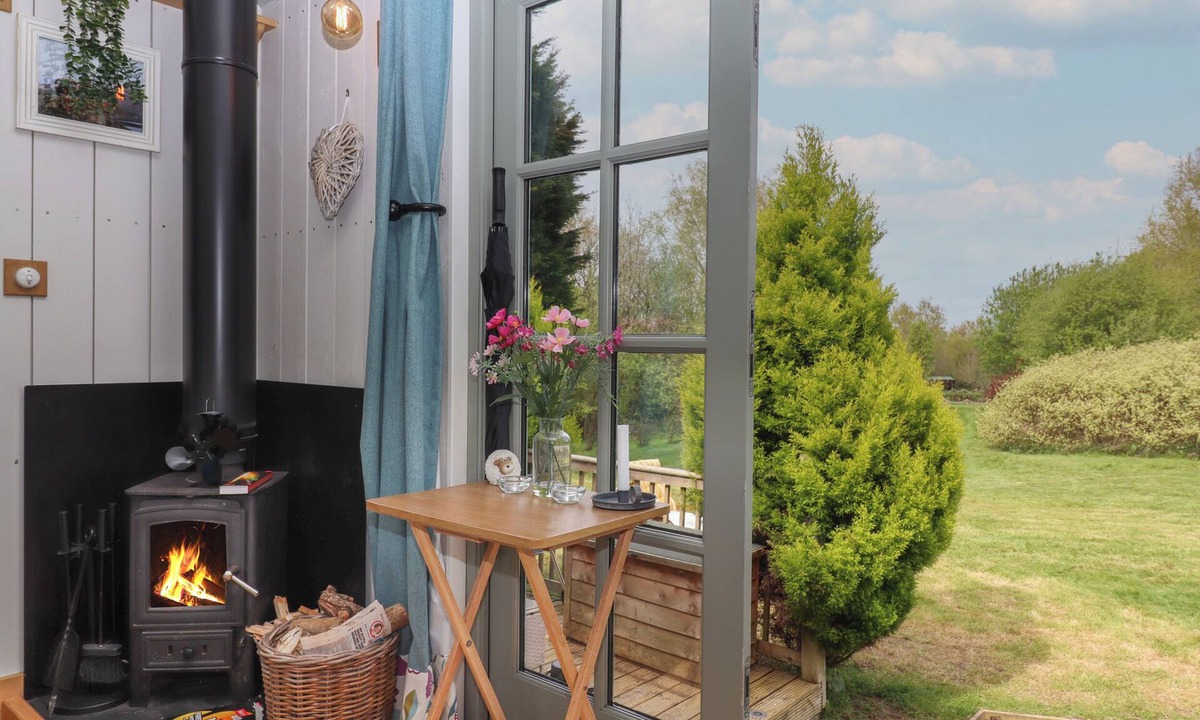 Swimbridge Cottage | Burr 1 Shepherds Hut