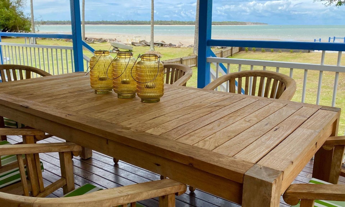 Traviston House | Burrum Beach House-Waterfront-Private Jetty-2BR