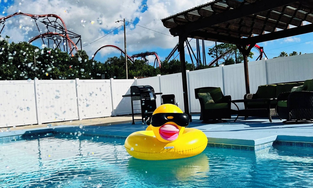 Bearss Plaza House | Busch Gardens Deluxe Edition w/heated pool
