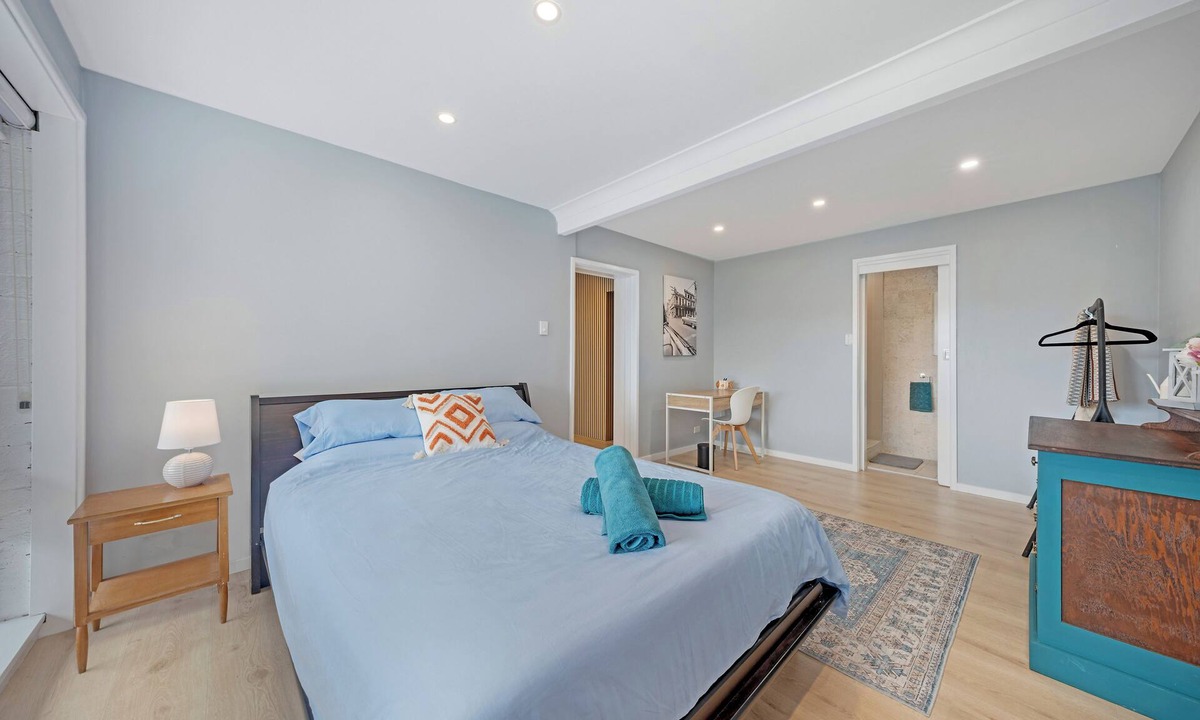 Bonnet Bay Apartment | “Bush and Bay Haven“