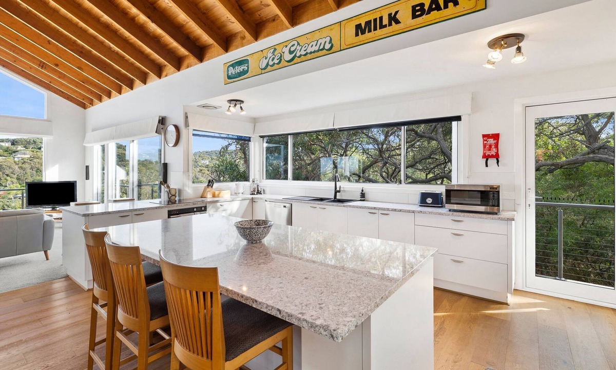 Fairhaven House | Bush & Beach Haven I Ocean & Bush Views