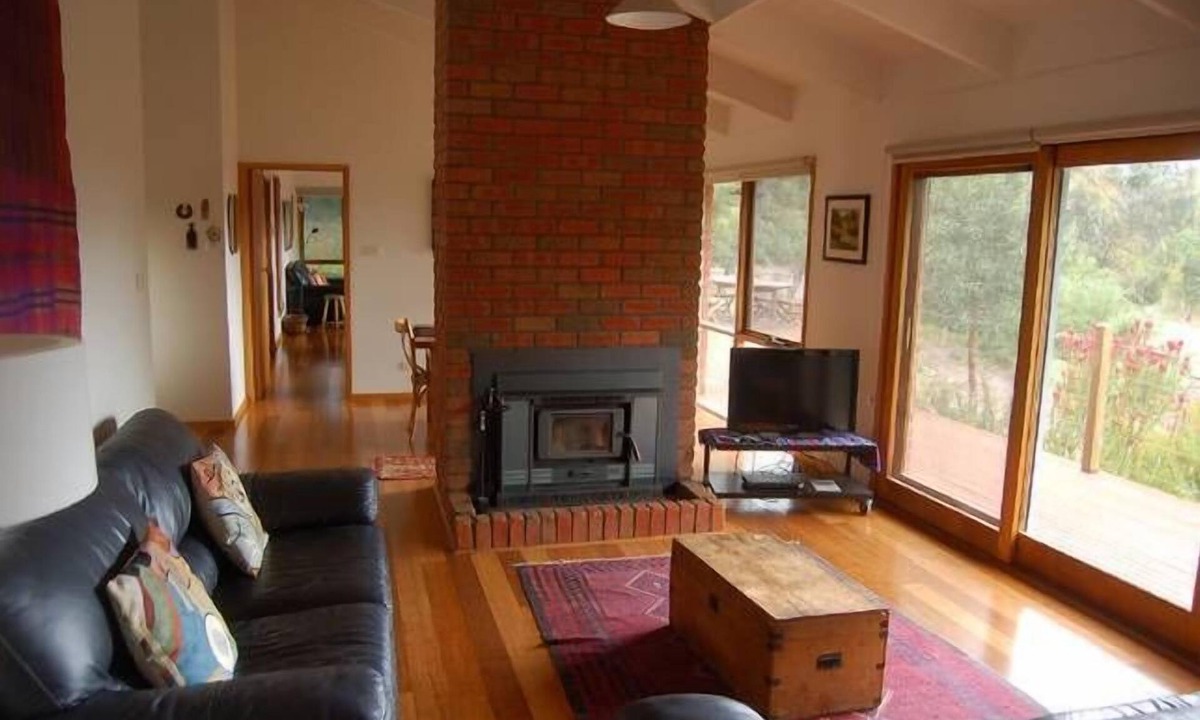 Bellbrae House | Bush & Beach Retreat