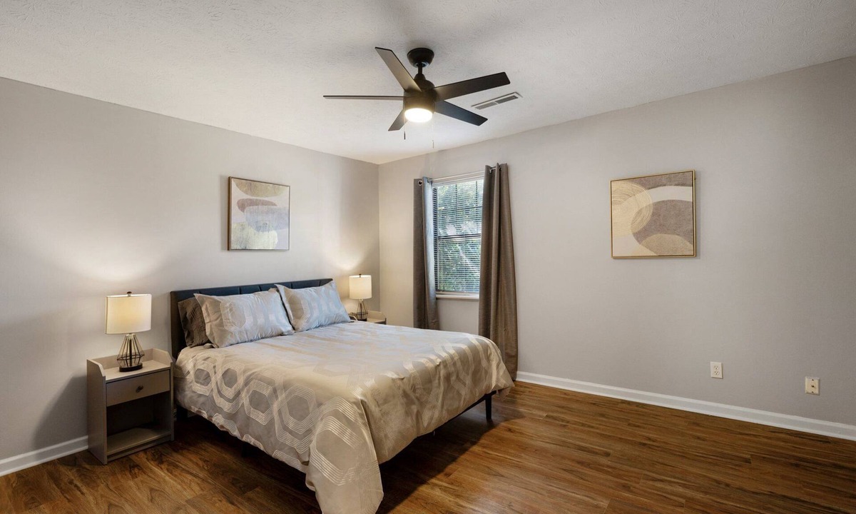 Calhoun House | Business-Ready 2 Bedroom Suite
