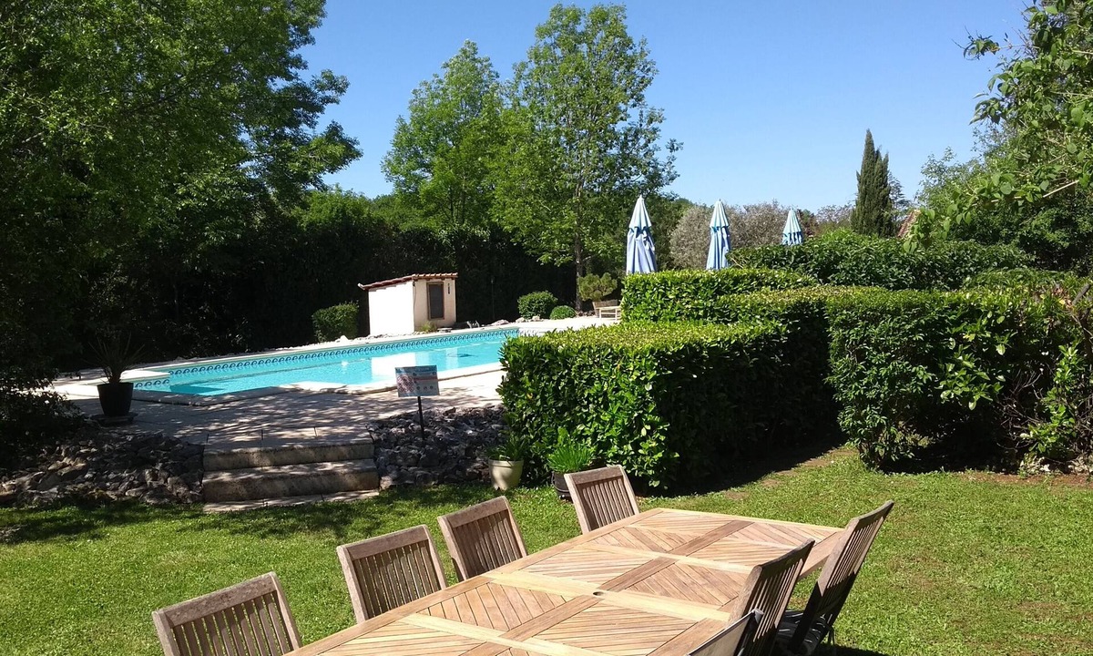Saint-Antonin Noble Val Apartment | BUTTERFLY GITE ON A 2-HECTARE PROPERTY