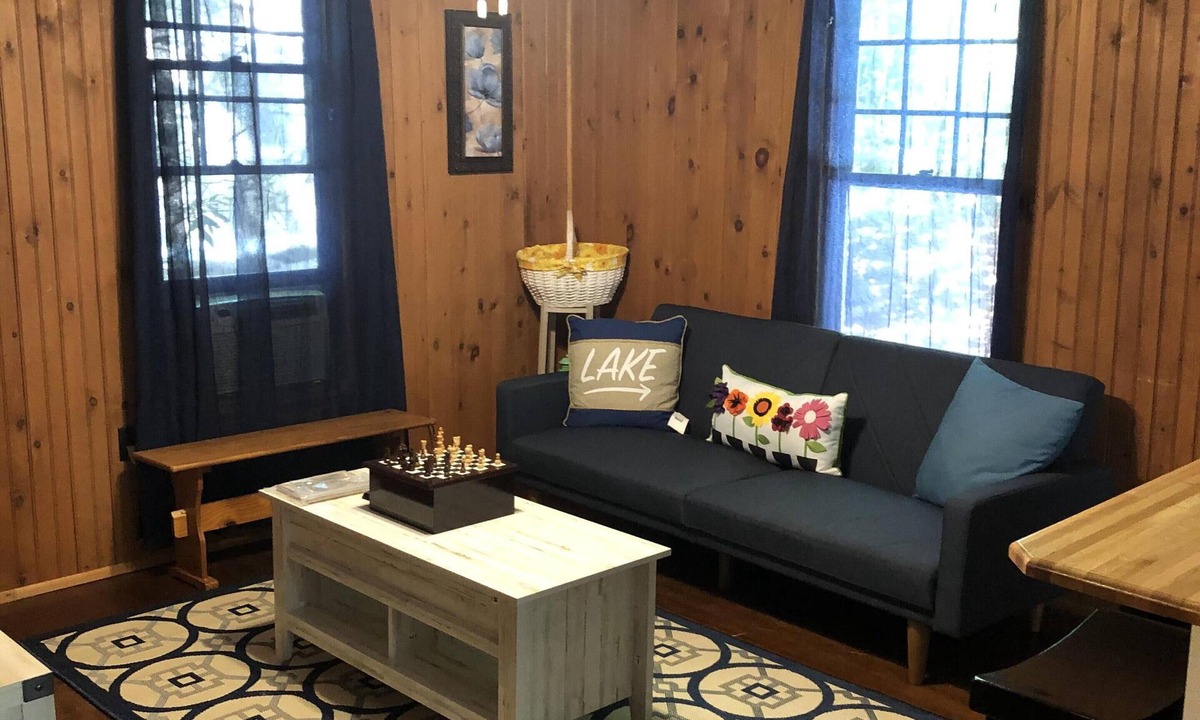 Rexmont Cottage | Butterfly Cottage Close to Everything