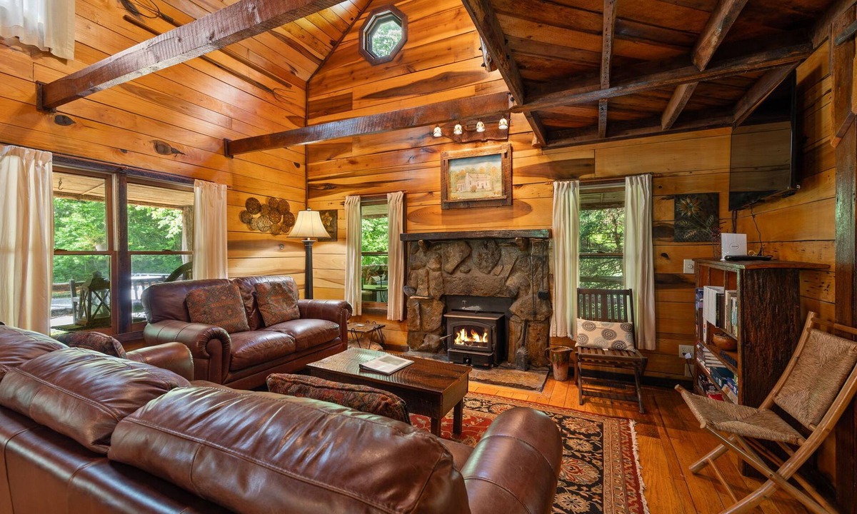 Gordonsville Bed & Breakfast | Butterfly Hollow B&B