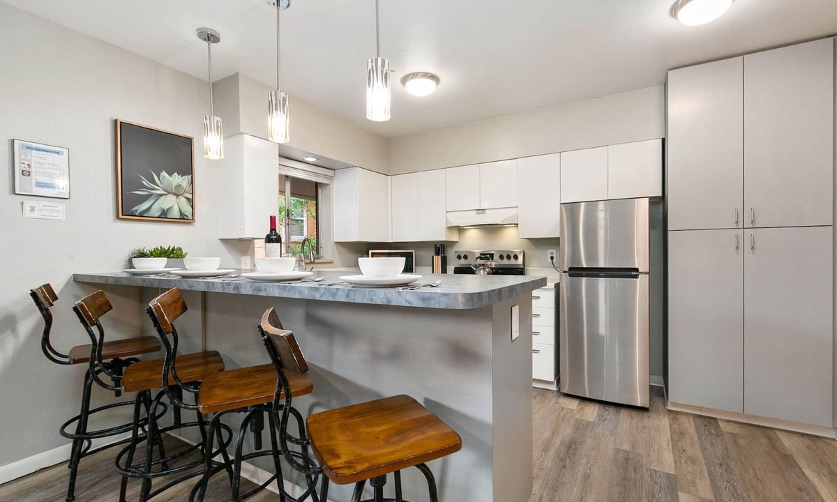 Old Town Condo | Butterscotch Suite Old Town Stay with Sunny Style