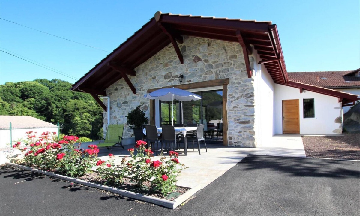 Macaye House | Buztingorria - Macaye