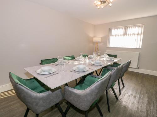 Talybont House | Bwthyn Y Mor