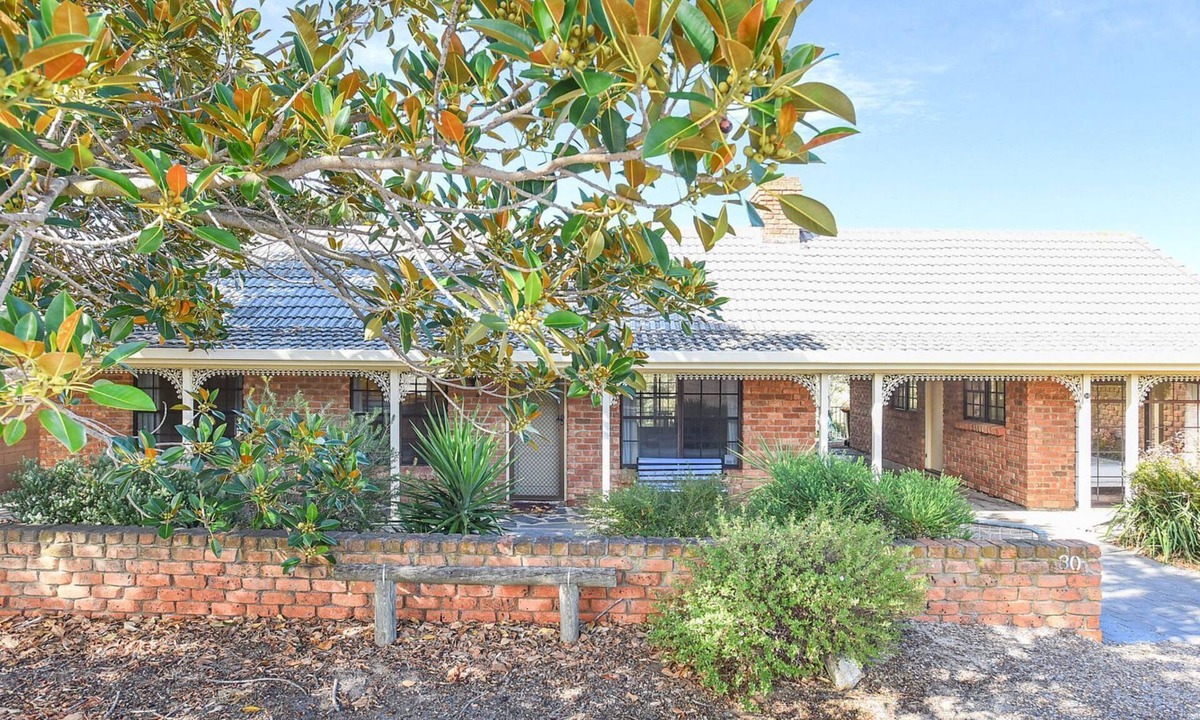 Normanville House | By the Beach - 30 Jetty Road