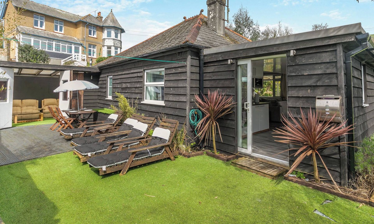 Seaton Cottage | By The Beach- UK31201