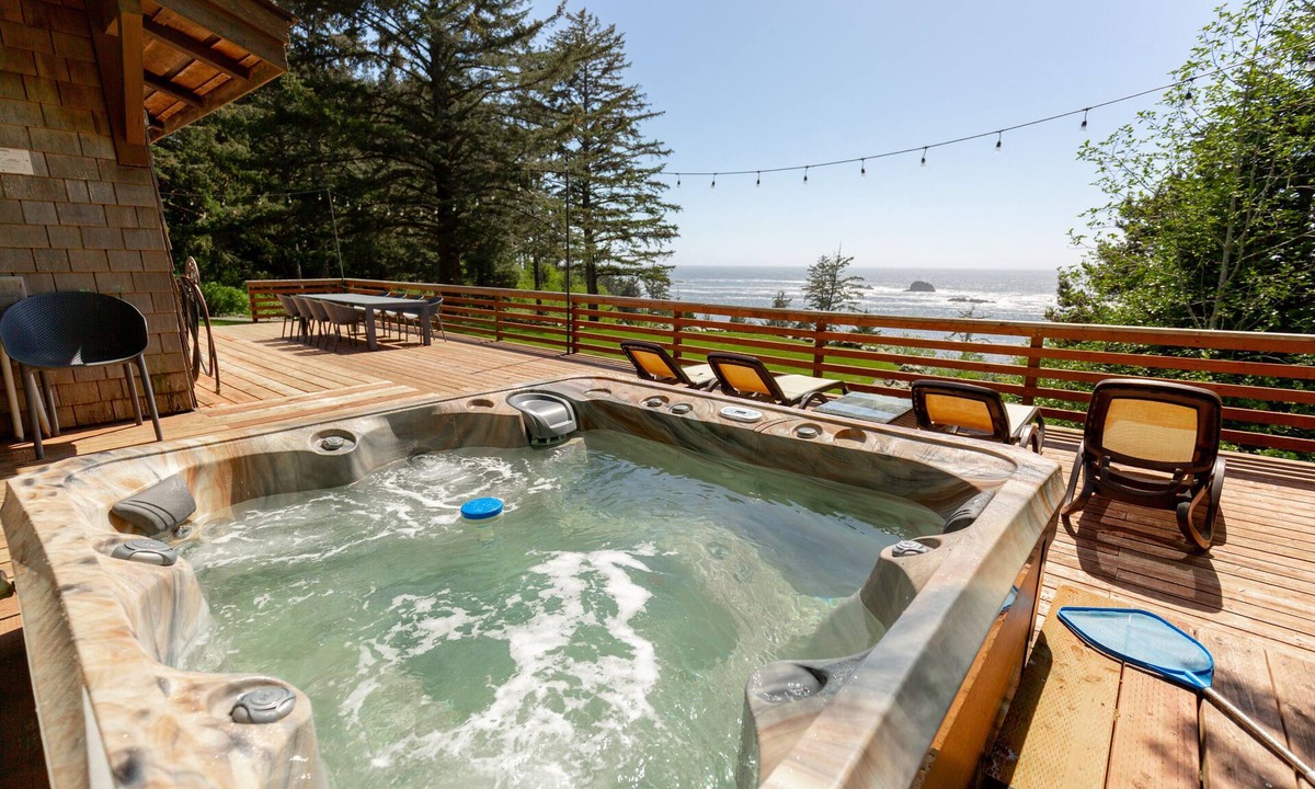 Gold Beach House | Byrdies Beach House at Crook Point