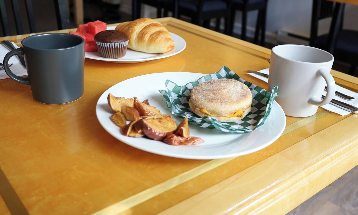 ByWard Market Hotel | Byward Blue Inn