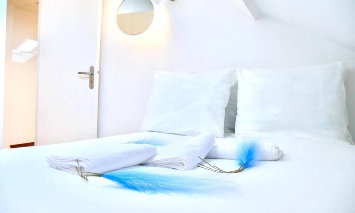 Melun Apartment | Céleste Home