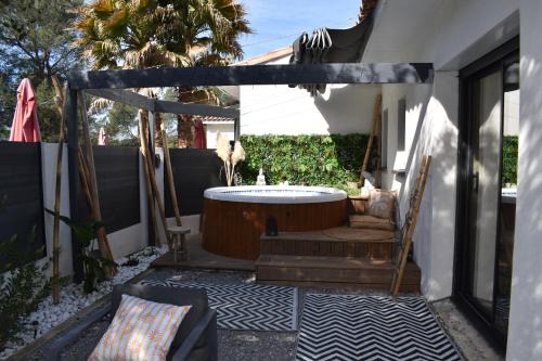 Massillargues-Attuech House | Céven' Ô Calme Gîte T2 avec jacuzzi privé, piscine et jardin