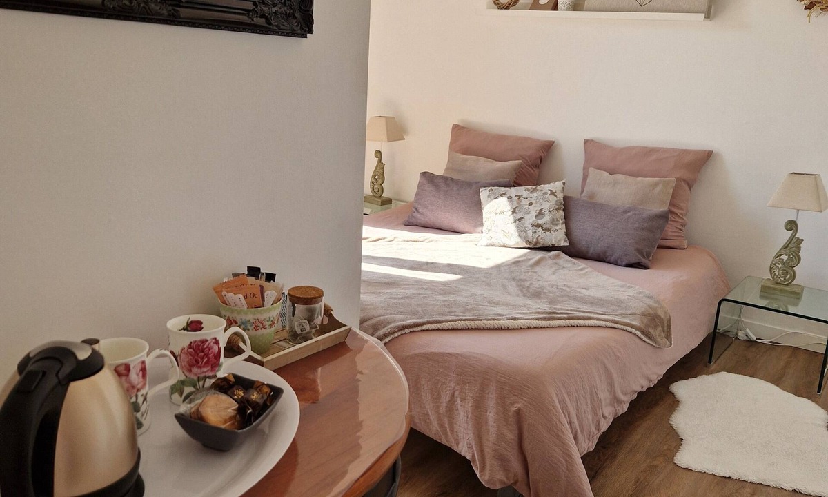 Kerlouet Bed & Breakfast | Côte des Légendes" room