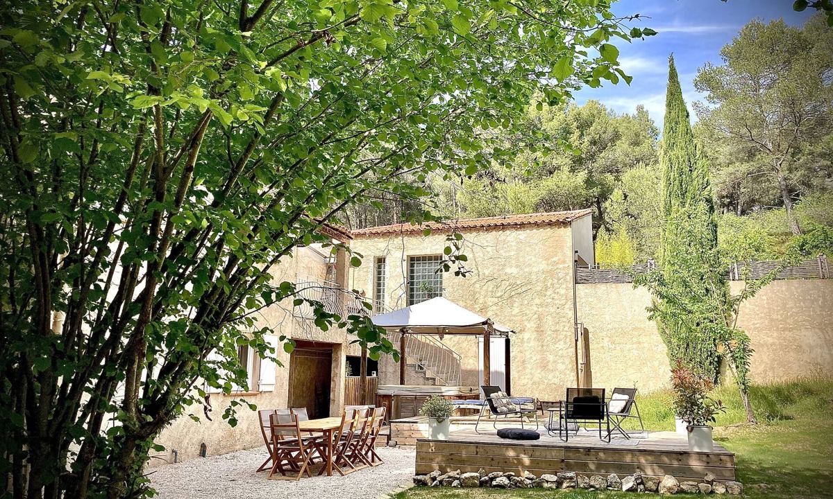 Bouc-Bel-Air House | Cœur de pin
