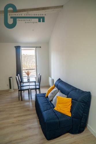Castelnaudary Apartment | Cœur de ville studio lumineux