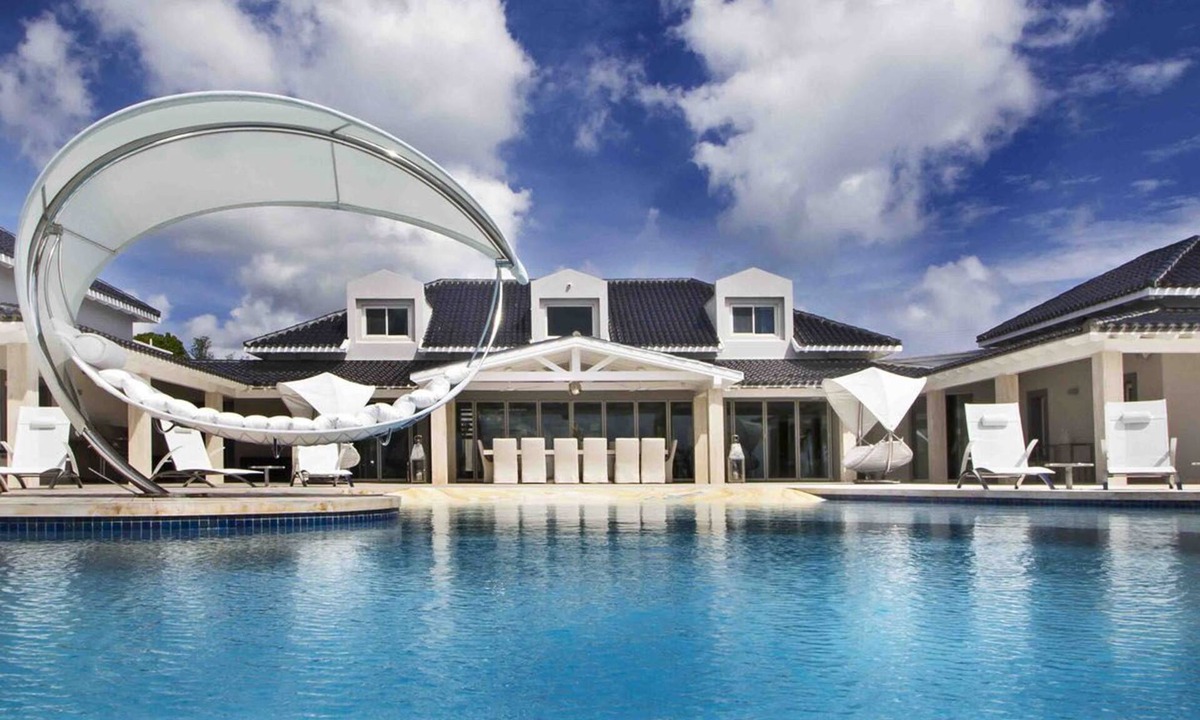 Plum Bay Villa | C'est La Vie Luxury villa