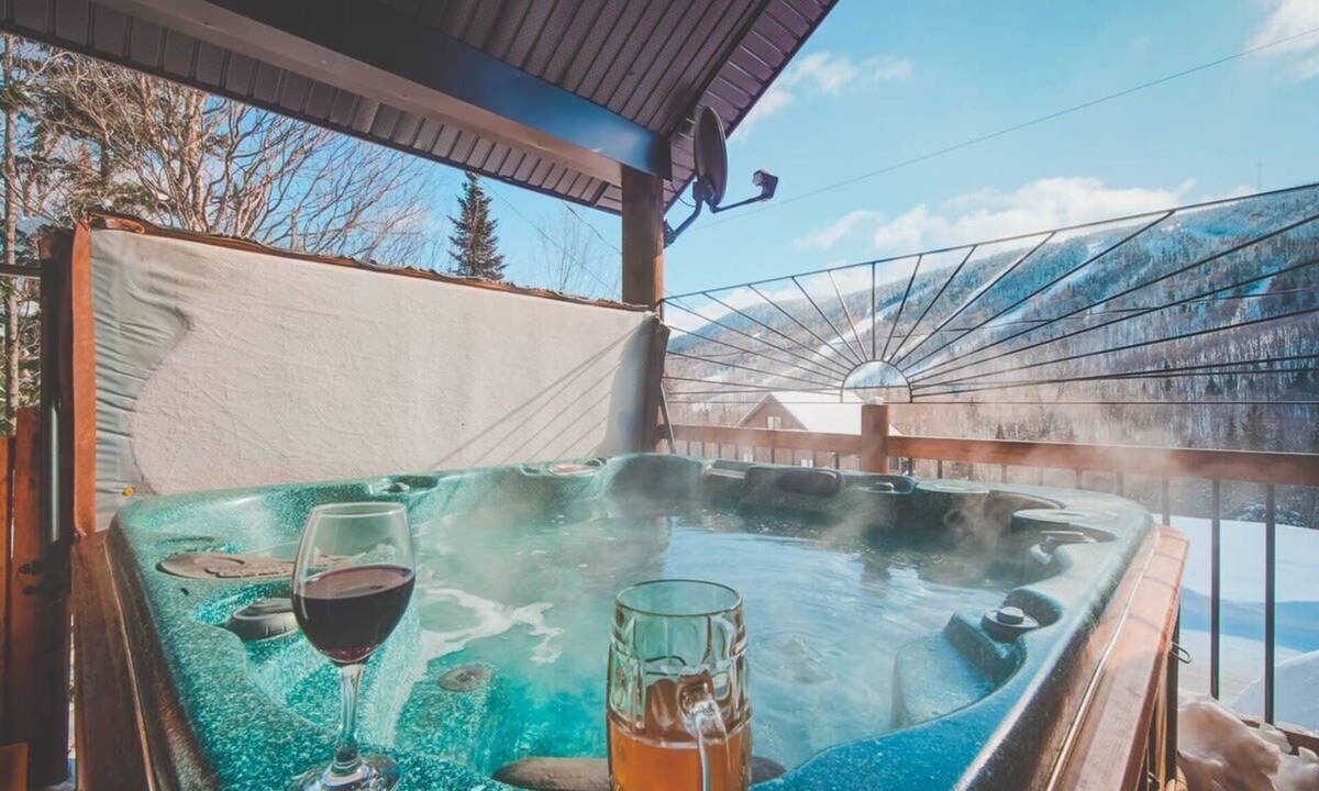 Notre-Dame-Auxiliatrice-de-Buckland Ski Chalet | Yéti-Rama | Spa privé au Massif du Sud