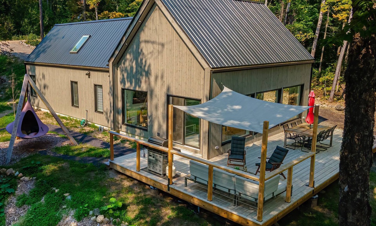 Petite-Riviere-Saint-Francois Ski Chalet | 'Alfred Cottage - Unique residence between river and mountains in the Charlevoix