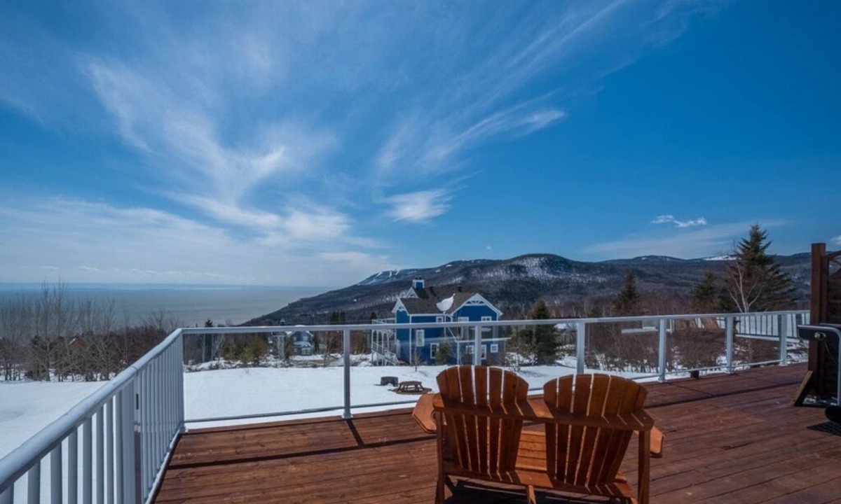 Petite-Riviere-Saint-Francois House | Le Montagnard Private SPA, Magnificent View of the River