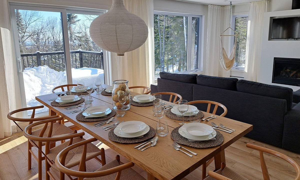 Petite-Riviere-Saint-Francois Ski Chalet | Grande Ourse Chalet Boréal, Foyer & Spa