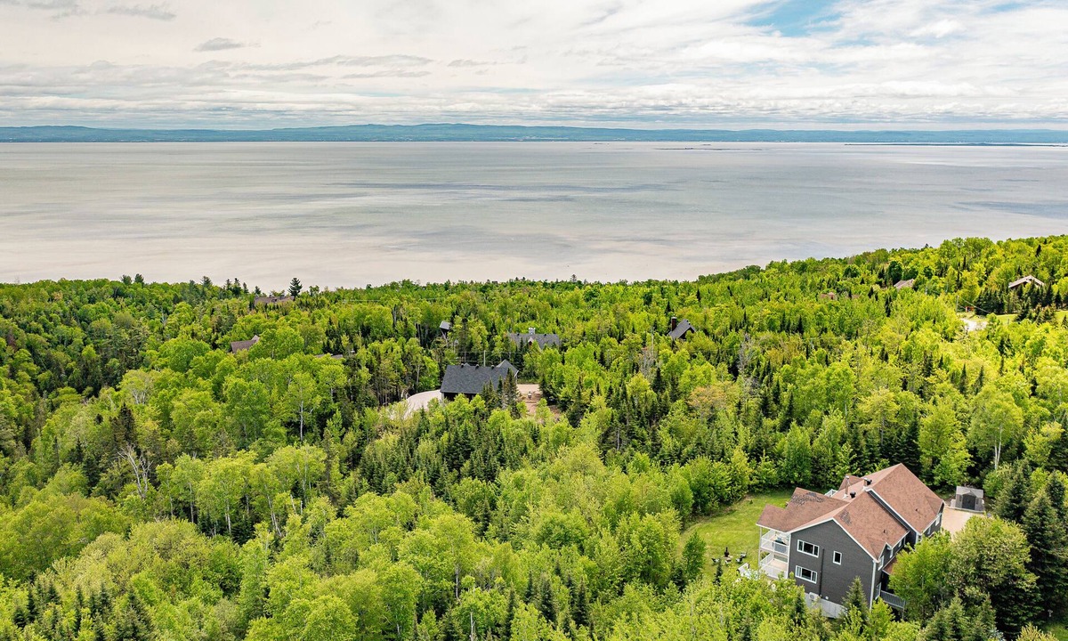 Petite-Riviere-Saint-Francois House | Hôtel à la maison - Le Beau-Mont, fleuve et spa