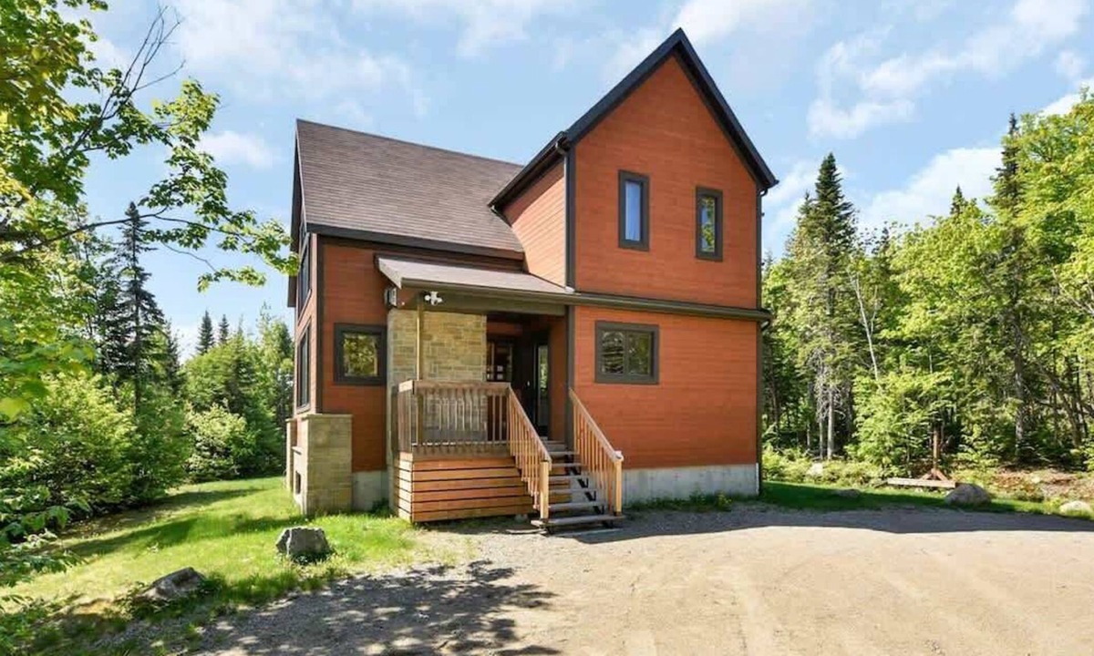 Petite-Riviere-Saint-Francois Ski Chalet | Chalet l'Ascension Nature getaway with Spa