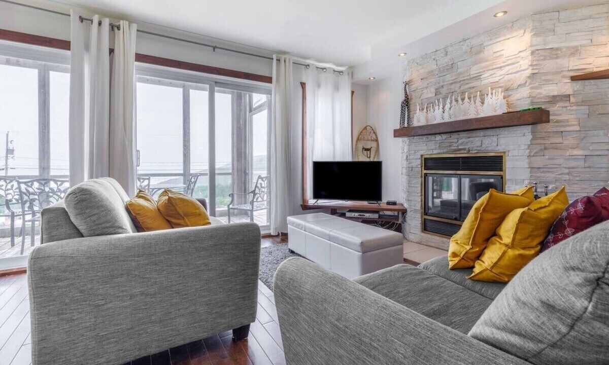 Petite-Riviere-Saint-Francois Condo | 14B Condo: Mountain & River Views, Terrace & BBQ