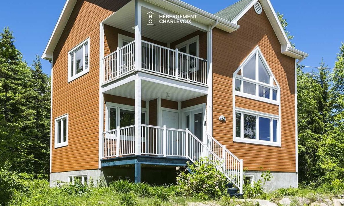 Petite-Riviere-Saint-Francois Condo | Calm and tranquility at your fingertips
