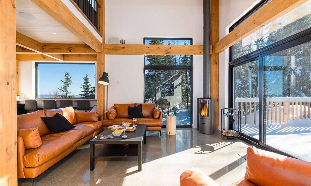 Petite-Riviere-Saint-Francois Ski Chalet | Chalet Valhalla - Views, Hot Tub and Coziness