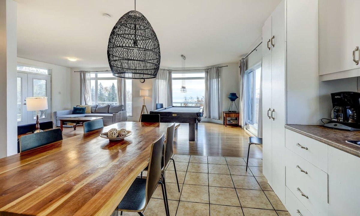 Petite-Riviere-Saint-Francois Apartment | 3BR/2BA - Billiards, Spa, FP - Lower Unit